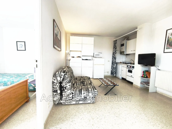 Bel appartement T3 avec loggia, parking privé, proche des plages et du centre-ville du Grau du Roi