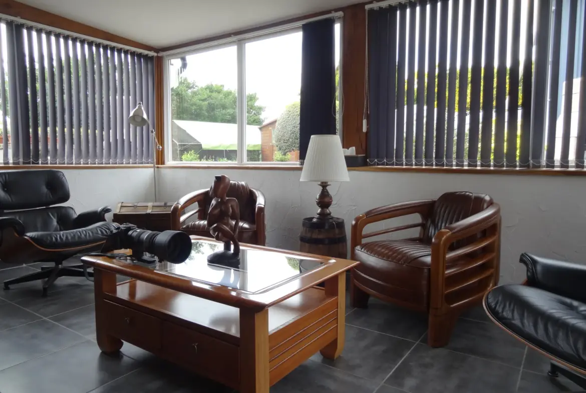 Maison de campagne de 92 m² avec terrain et hangar à Plounevez-Quintin 
