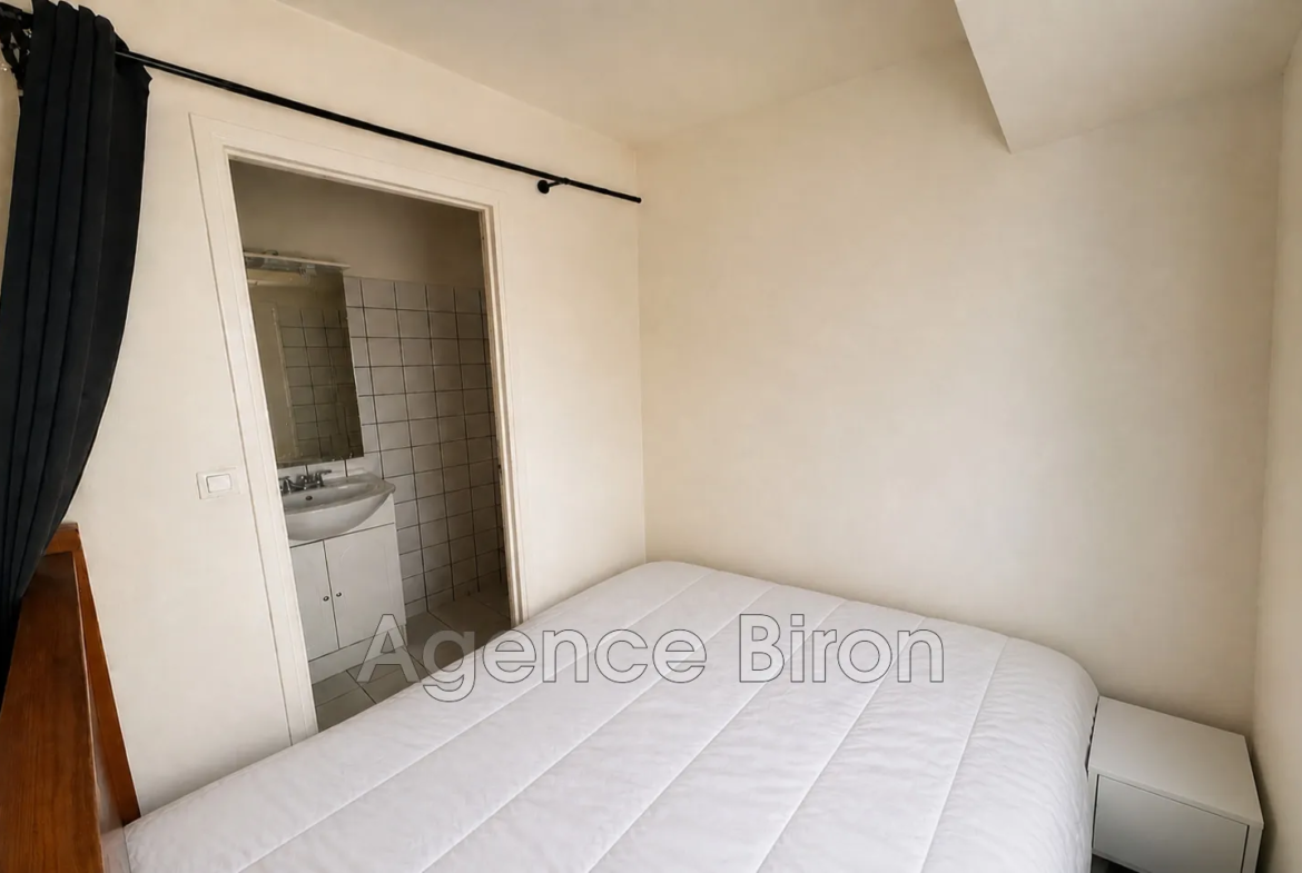 Appartement duplex 2 pièces à Aix-en-Provence - Investissement locatif sécurisé 