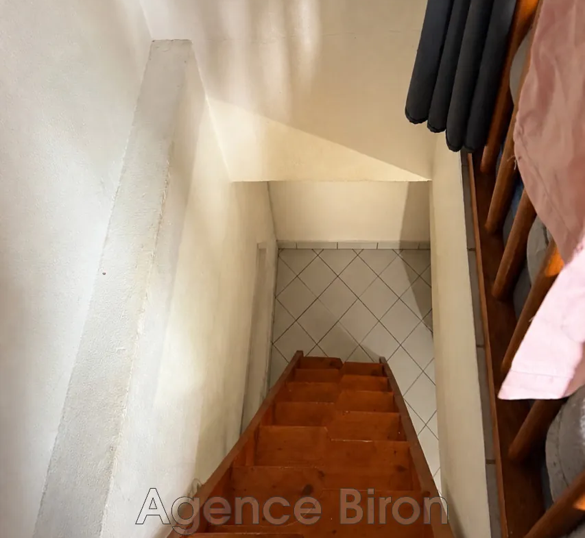 Appartement duplex 2 pièces à Aix-en-Provence - Investissement locatif sécurisé 