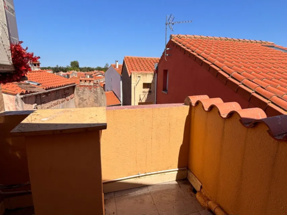 Belle maison de village avec terrasse et vue panoramique à Palau de Vidre