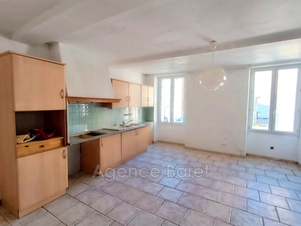 Appartement T2 à vendre au centre des Arcs avec garage et grenier, idéalement situé