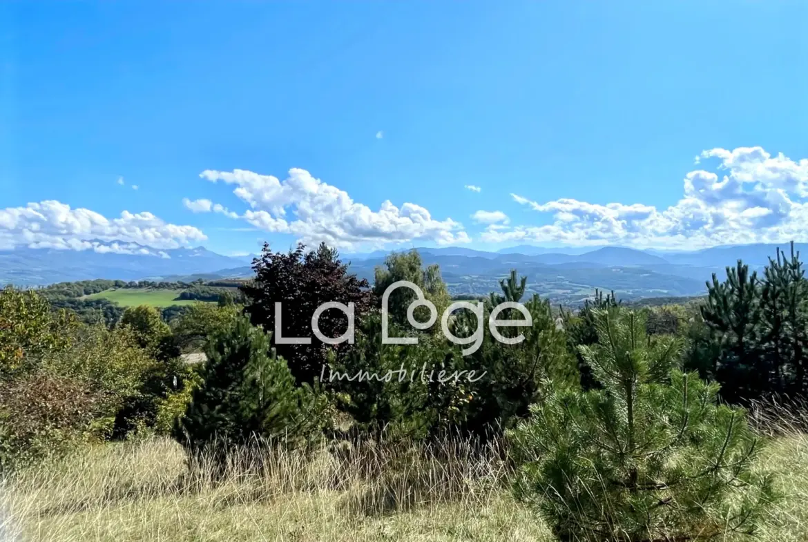 Terrains constructibles à vendre à La Freissinouse avec vue panoramique 