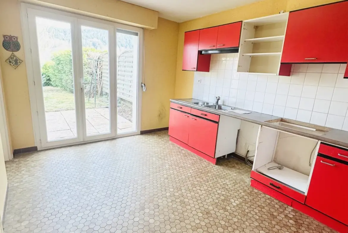 Vente maison à Remiremont de 113 m² avec terrasse, garage et jardin 