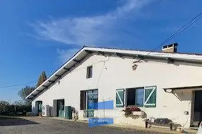 Ferme landaise à rénover avec dépendances à Mimbaste, 169 m² habitables