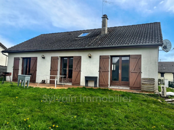 Maison familiale à vendre à Songeons avec jardin, garage et sous-sol