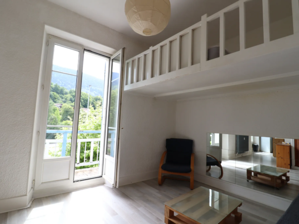 Studio avec balcon et vue montagnes à Uriage-les-Bains