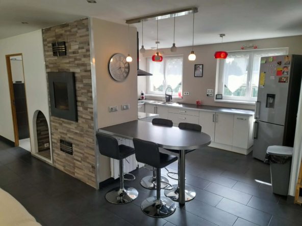 A vendre maison 96 m² avec terrain à Boue, proche commodités