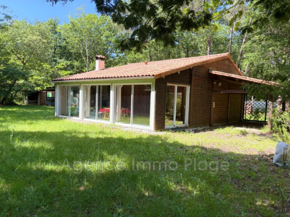 Chalet en bois à vendre à Grayan-et-l'Hôpital, calme et nature