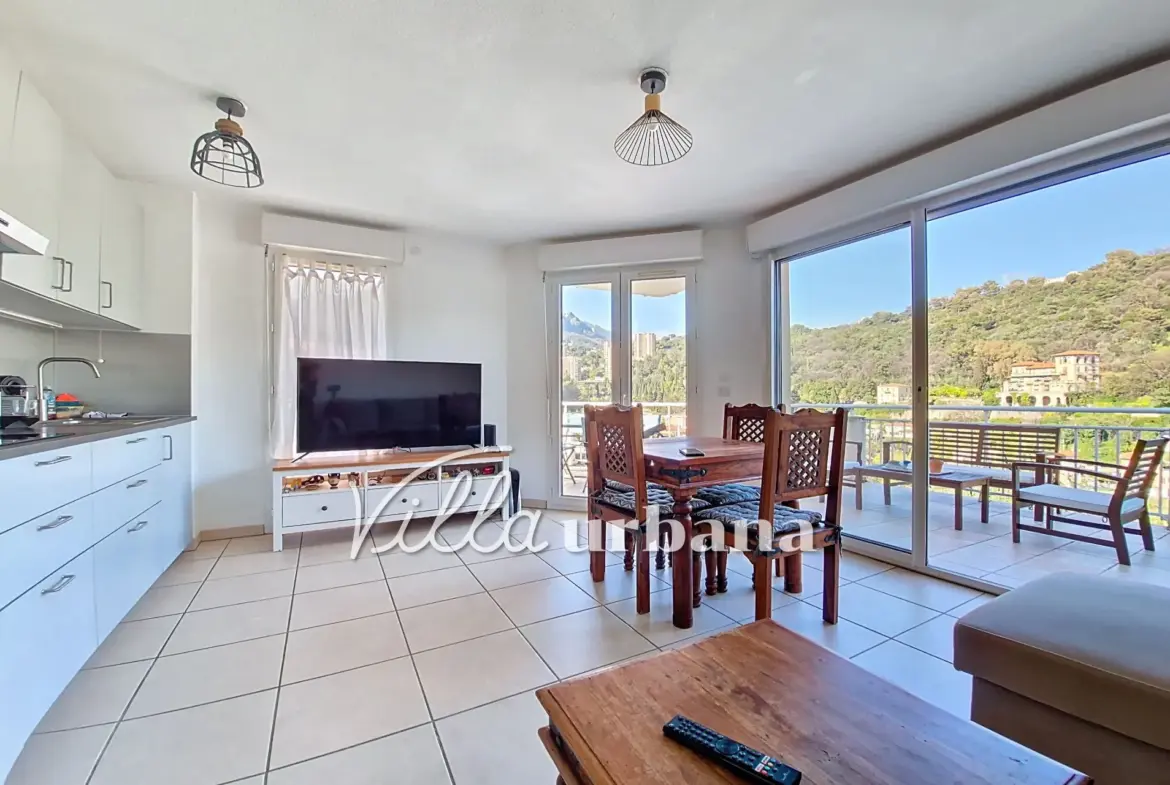 Charmant appartement 2 pièces avec terrasse à Roquebrune-Cap-Martin 