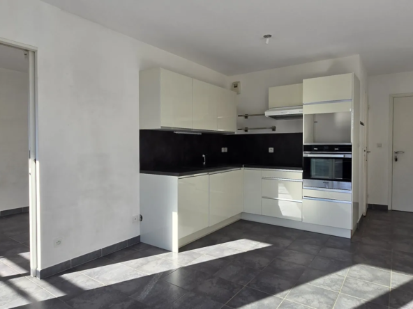 Appartement T2 lumineux de 42m² à Martigues Ferrières, résidence récente