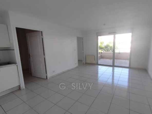 A vendre Appartement T2 à Orange, proches commodités et terrasse