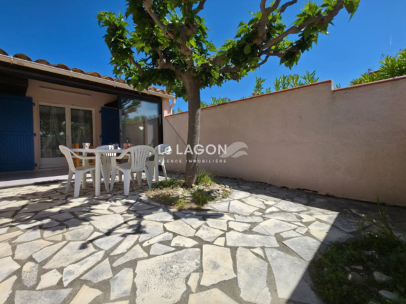 Maison mitoyenne à rafraîchir avec mezzanine à Saint-Cyprien Aygual
