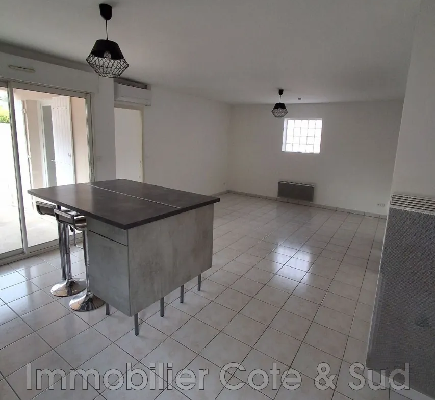 Maison de plain-pied avec panneaux solaires à Croix Chapeau – 80 m² 