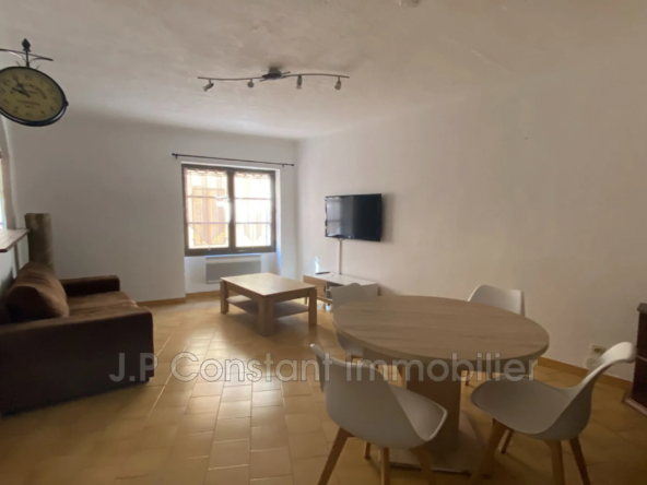 Appartement T2 à vendre à Ceyreste 13, au cœur du village avec 43 m²