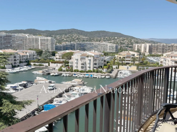Studio à vendre de 31 m² avec vue panoramique à Mandelieu-la-Napoule