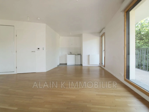Vente Grand Studio à Chaville Rive Gauche avec Balcon et Parking