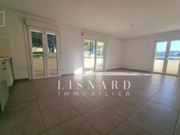 Achat d'un appartement 3 pièces avec terrasse et garage à Vallauris