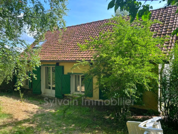 Maison familiale 7 pièces à vendre à Grandvillers avec grand terrain