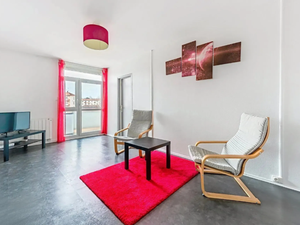 Appartement de 70 m² à Villeurbanne avec jardin, loué 1550 €/mois, proximité tramway et campus