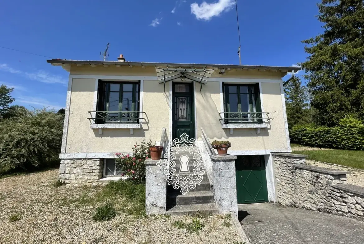 Maison à rénover avec jardin et sous-sol à Donnemarie-Dontilly en Seine-et-Marne 