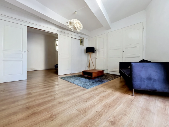 Appartement T1Bis à Grenoble proche Notre-Dame – Investissement ou premier achat