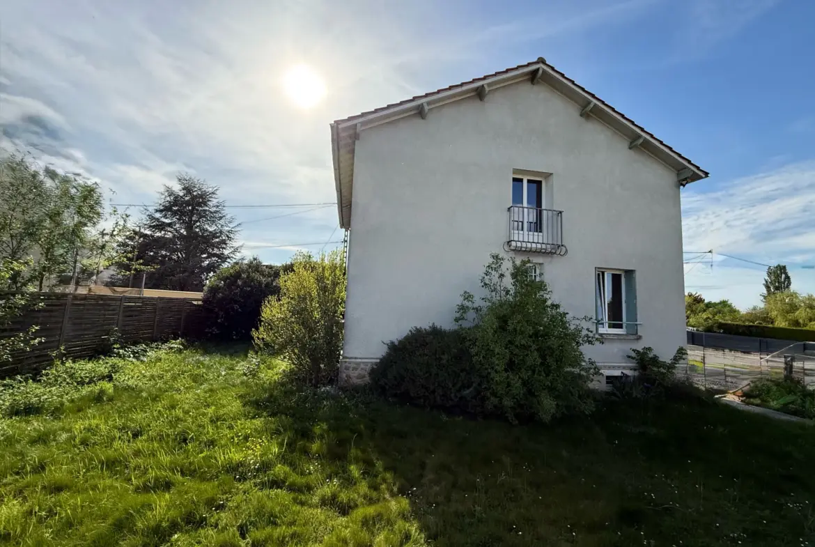 Maison à Rebais avec grand potentiel de rénovation et 4 chambres 
