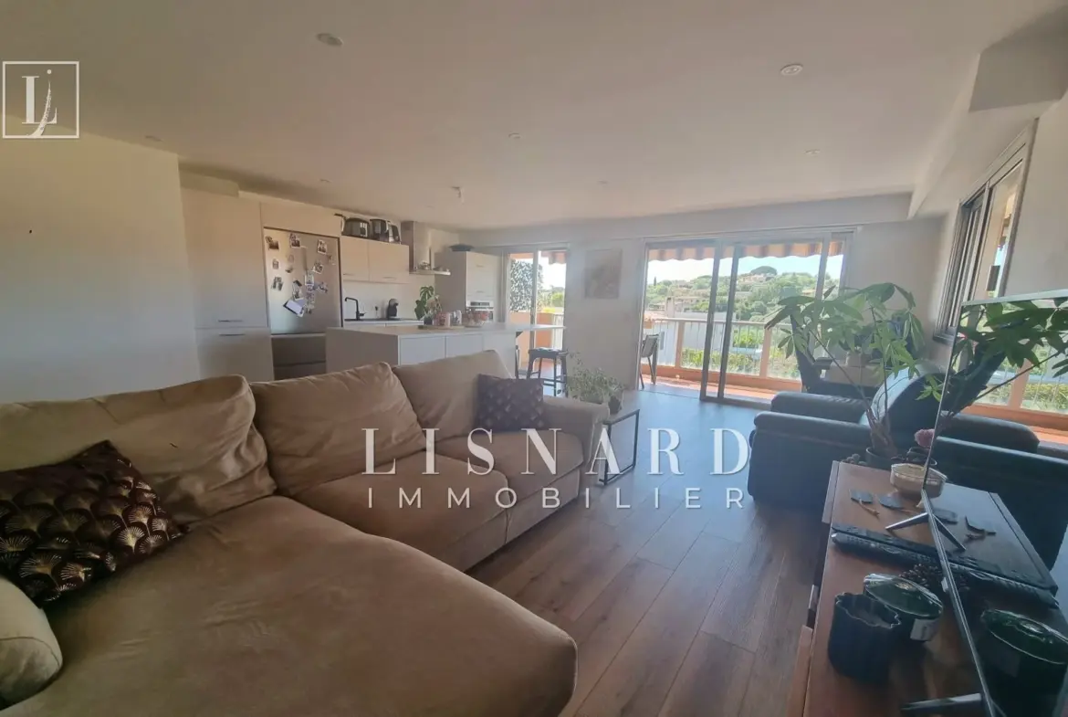 Vente d'un appartement 3 pièces avec terrasse à Vallauris proche Sophia-Antipolis 