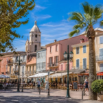 Boutique de prêt-à-porter à vendre au cœur de Sanary-sur-Mer