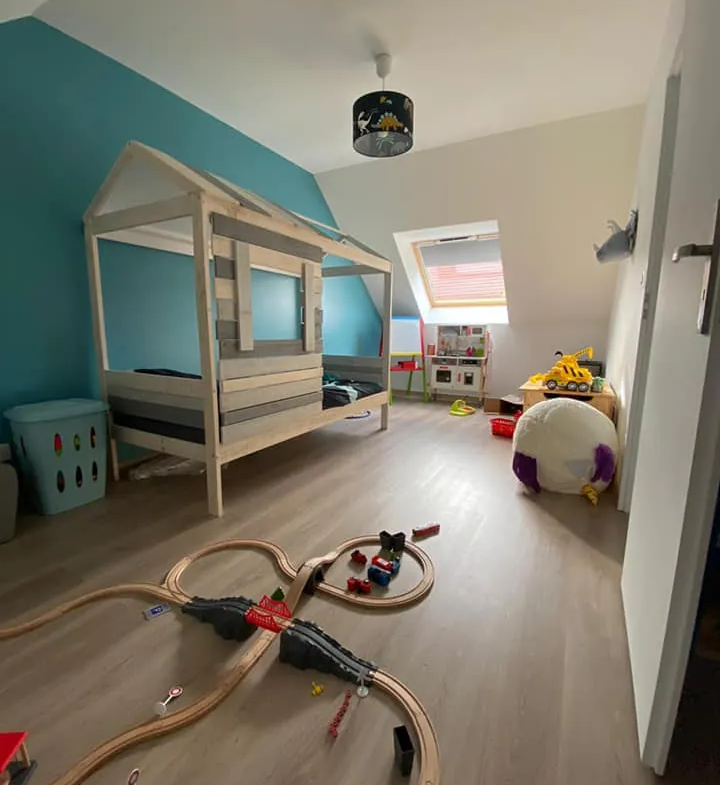 Maison neuve de 119m² avec 4 chambres à Querrieu - Confort et environnement calme 
