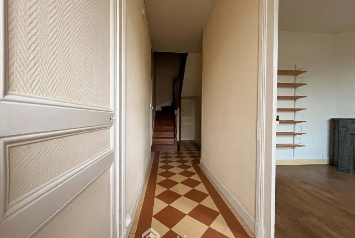 Maison de ville à Châtellerault avec jardin et garage - 83m² 