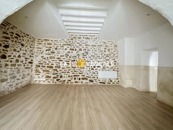 Appartement T2/3 à vendre à Trets en centre-ville - Vue sur la ville