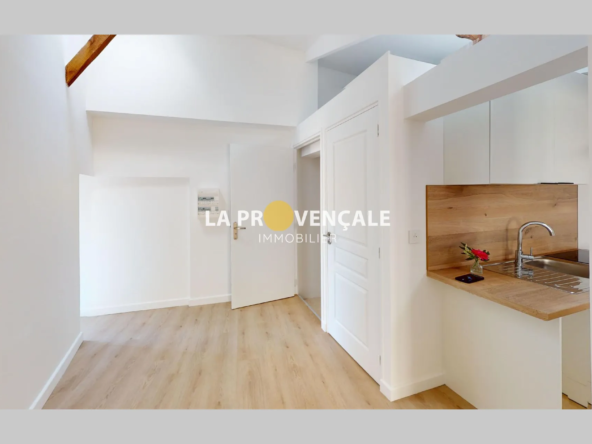 Charmant appartement T2 avec terrasse à Trets, vue sur la Sainte-Victoire