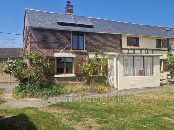 Maison charmante en briques et colombages à Blacourt - 2 chambres, terrain de 500 m²