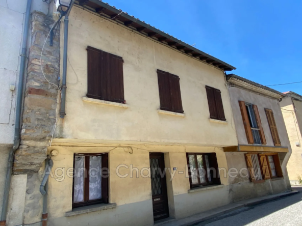 Maison de 78 m² à Oust, village - À vendre avec garage et jardin