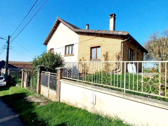 Maison à Rocquencourt avec grand potentiel et jardin, idéale pour investissement ou famille
