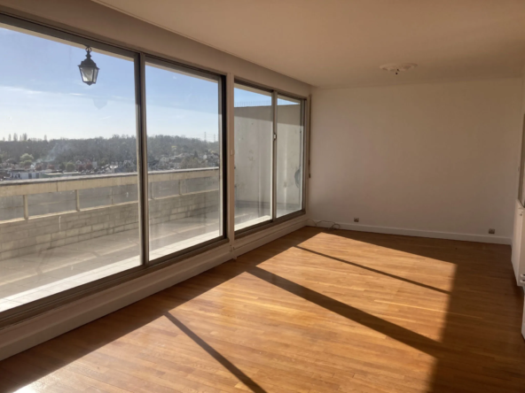 Appartement 5 pièces avec terrasse à Sarcelles - Standing, parking et cave
