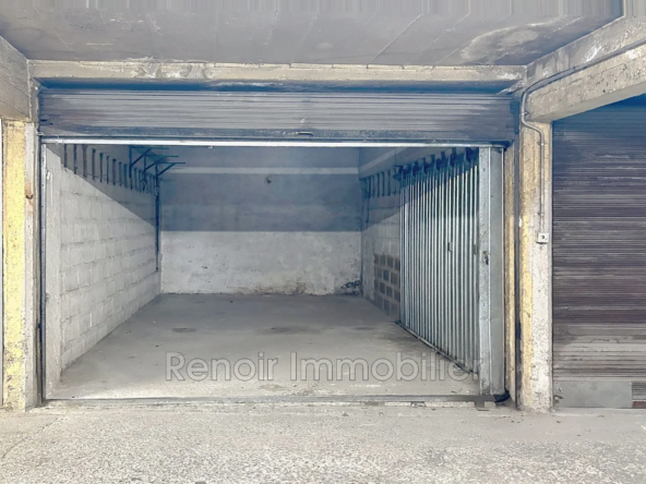 Garage en sous-sol de 16 m² à Nice, quartier Saint-Philippe