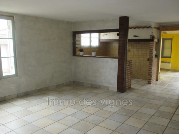 À vendre maison en pierre à Ambès avec jardin et garage