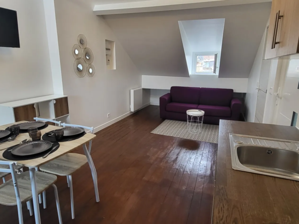Studio rénové meublé en centre-ville de Dieppe – Investissement ou premier achat