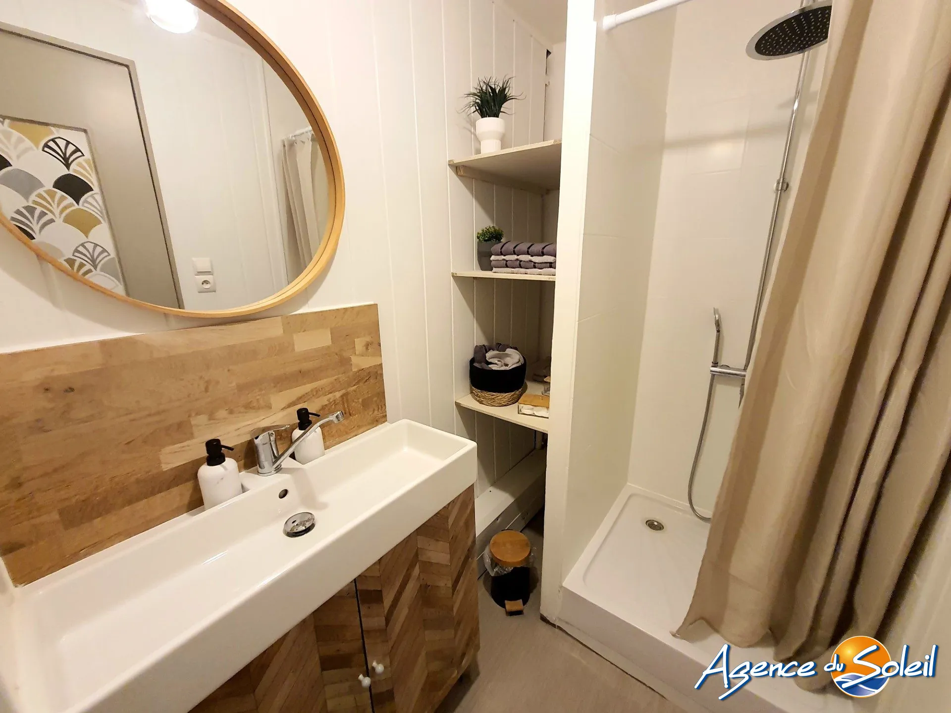 Appartement T3 rénové au cœur de Gruissan, proche commodités 