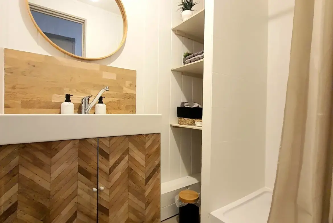 Appartement T3 rénové au cœur de Gruissan, proche commodités 