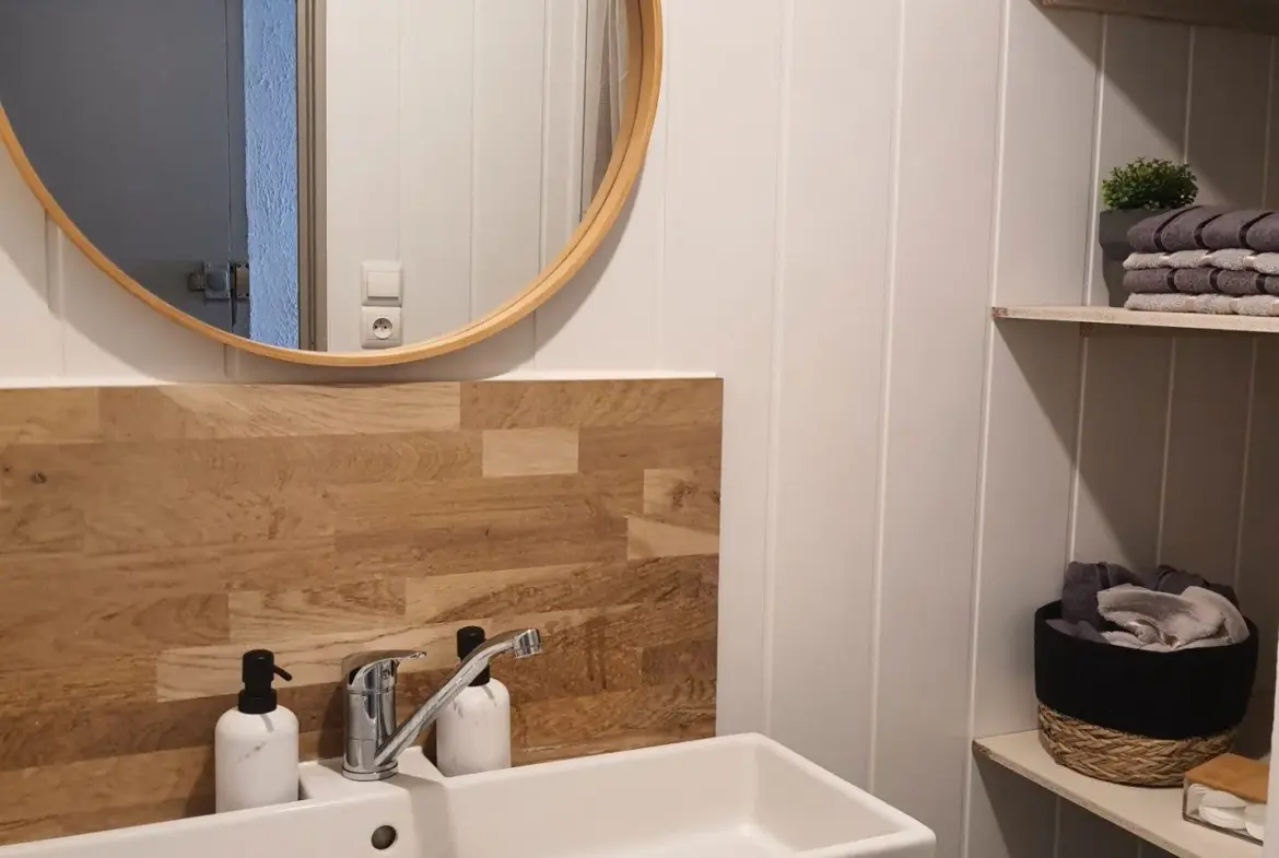 Appartement T3 rénové au cœur de Gruissan, proche commodités 