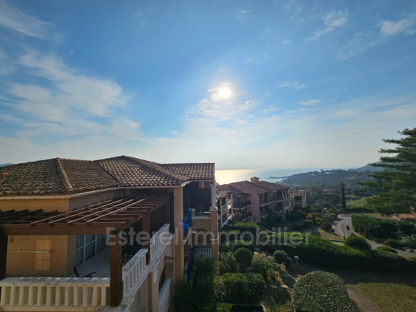 Splendide appartement 2 pièces avec terrasses et vue mer à Cap Estérel, Agay
