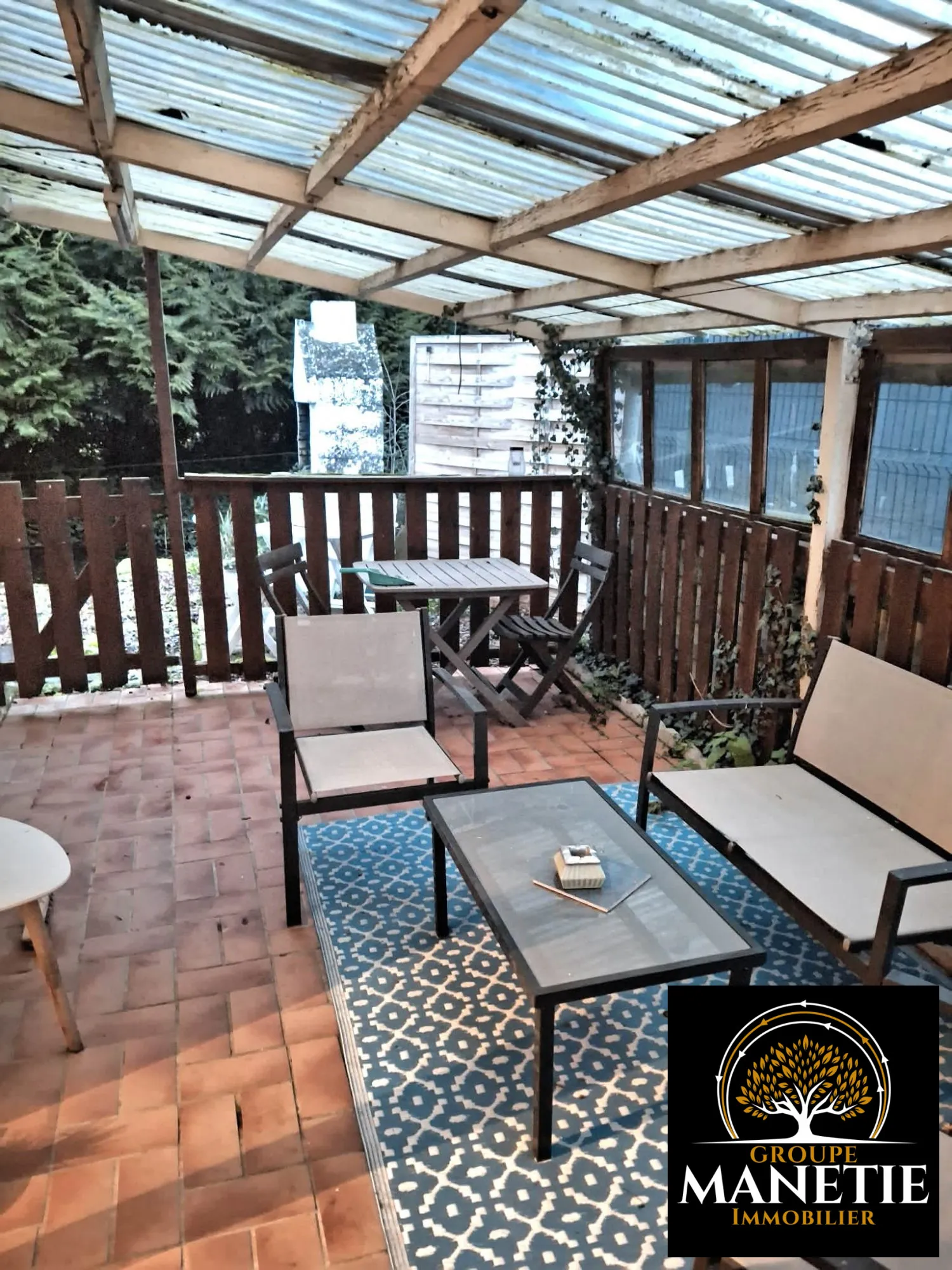 Chalet de loisir à vendre à Lecluse avec terrasse et accès à l’eau 