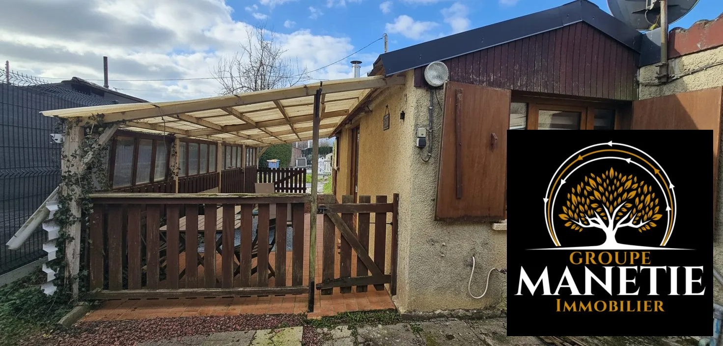 Chalet de loisir à vendre à Lecluse avec terrasse et accès à l’eau 