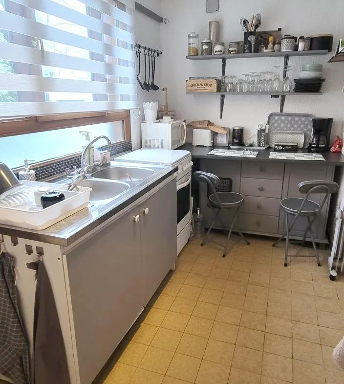 Chalet de loisir à vendre à Lecluse avec terrasse et accès à l’eau 