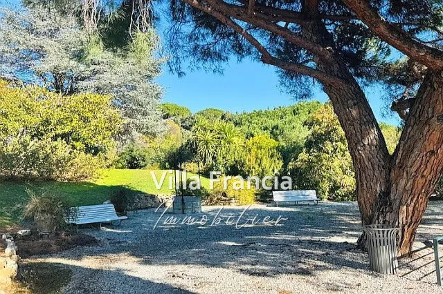 Studio en dernier étage avec terrasse à Cannes dans résidence de luxe 