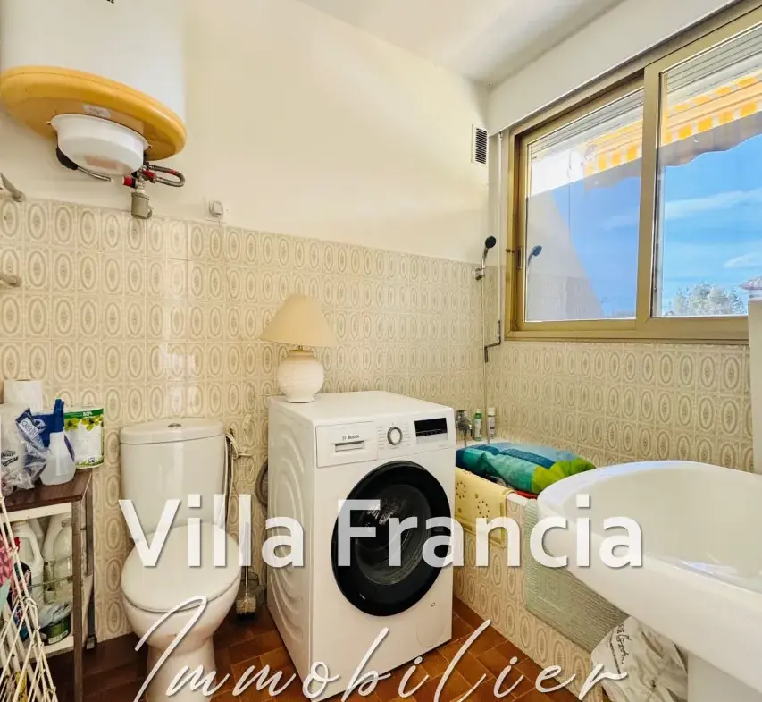 Studio en dernier étage avec terrasse à Cannes dans résidence de luxe 