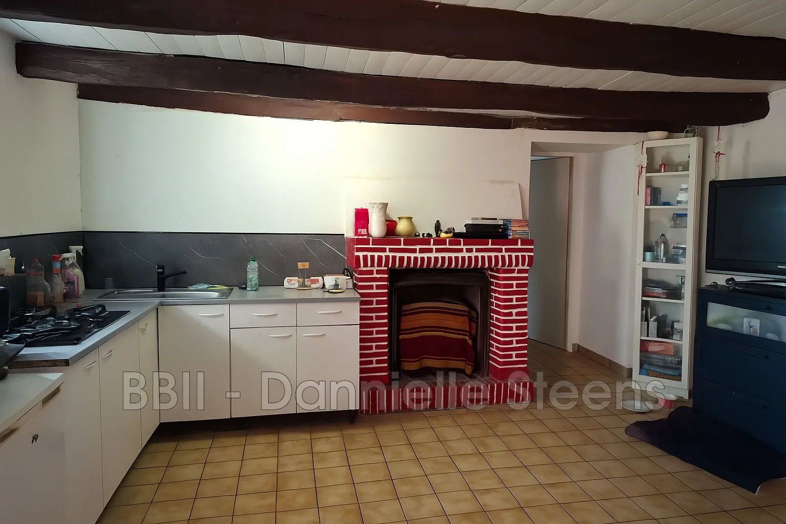 Belle maison en pierre à vendre à Canihuel, 50 m² avec terrain et potentiel d'agrandissement 